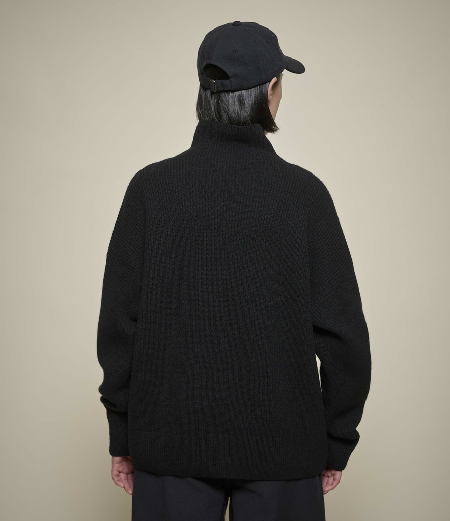 WMOCKNECK01MC.99.11.Caroline.jpeg