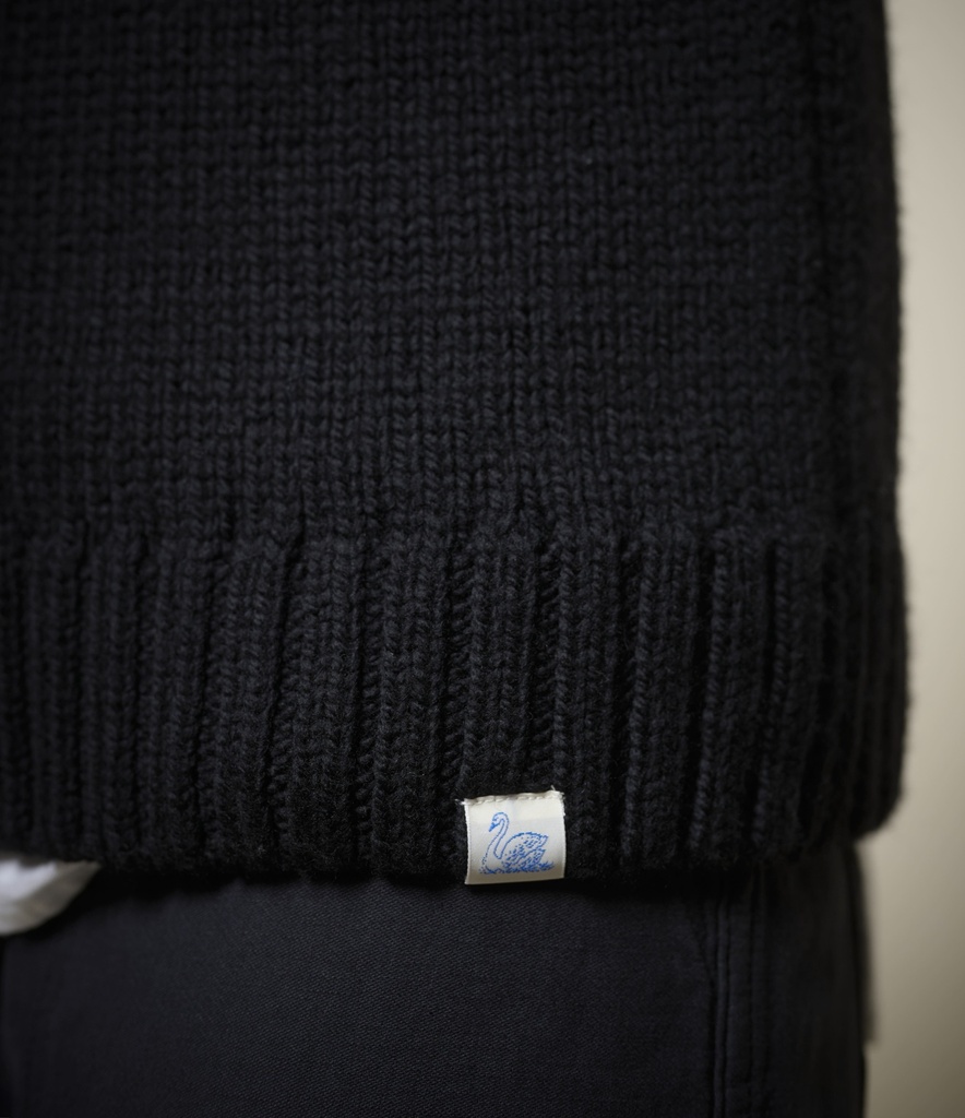 CREWKNIT01CTM.99.13.Caroline.jpeg