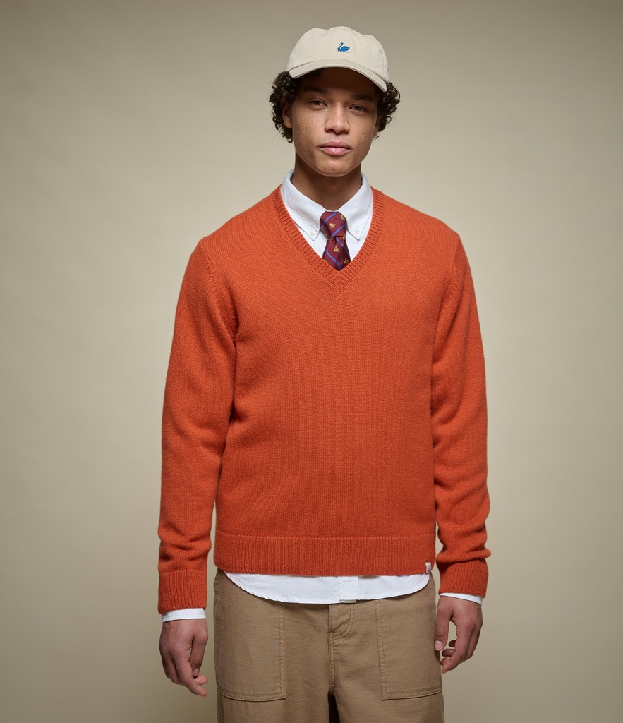 VNECK01MC_29_10_Joel